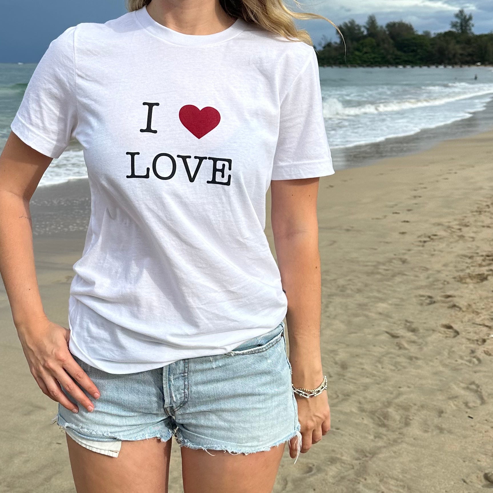 I <3 Love Unisex t-shirt - GIGI LA x MARK ANTHONY – Mark Anthony Poet